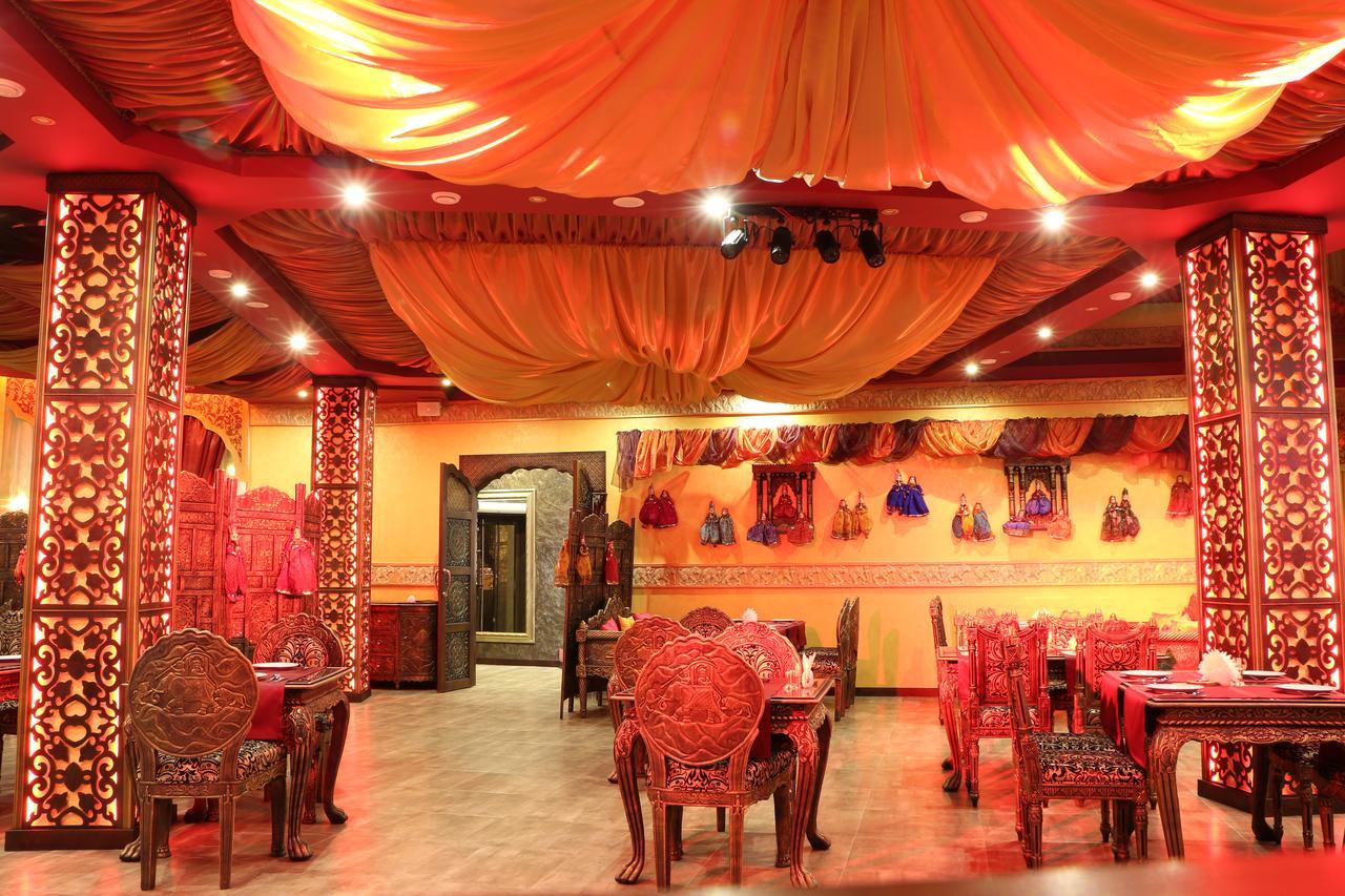 India Palace Hotel Kharkiv Eksteriør billede