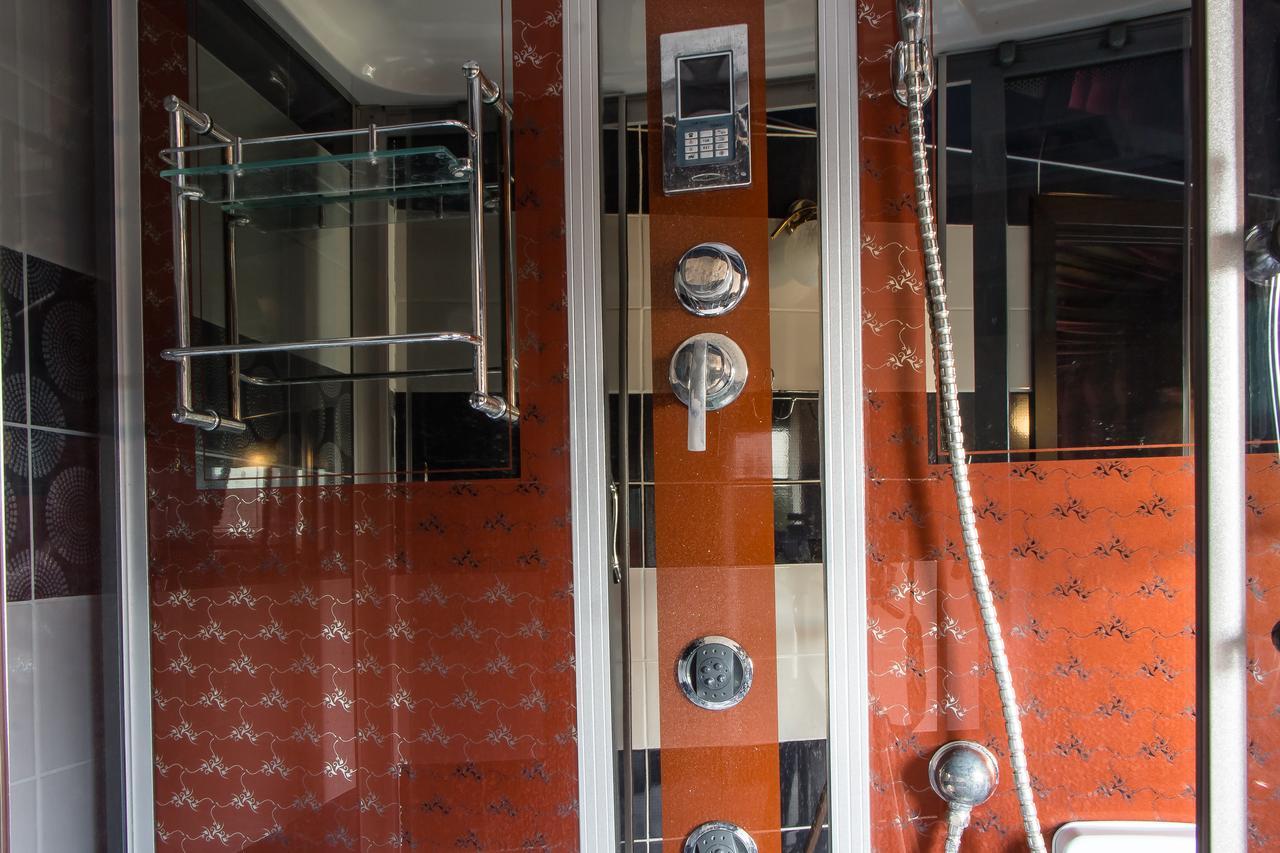India Palace Hotel Kharkiv Eksteriør billede