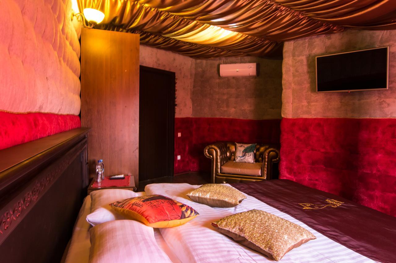 India Palace Hotel Kharkiv Eksteriør billede
