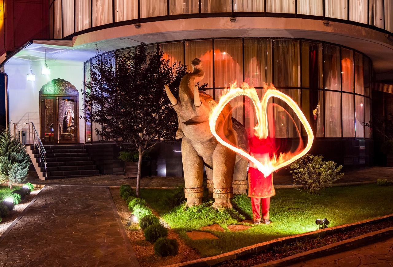 India Palace Hotel Kharkiv Eksteriør billede