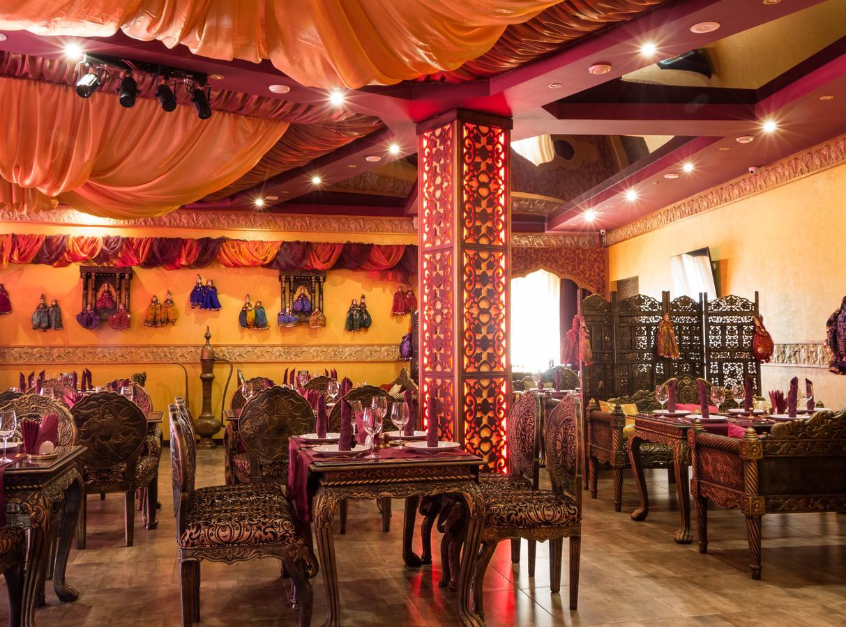 India Palace Hotel Kharkiv Eksteriør billede