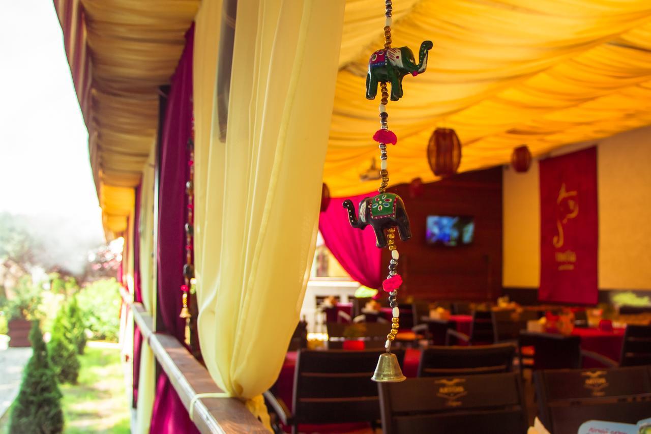 India Palace Hotel Kharkiv Eksteriør billede