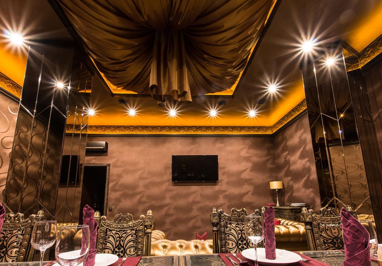 India Palace Hotel Kharkiv Eksteriør billede